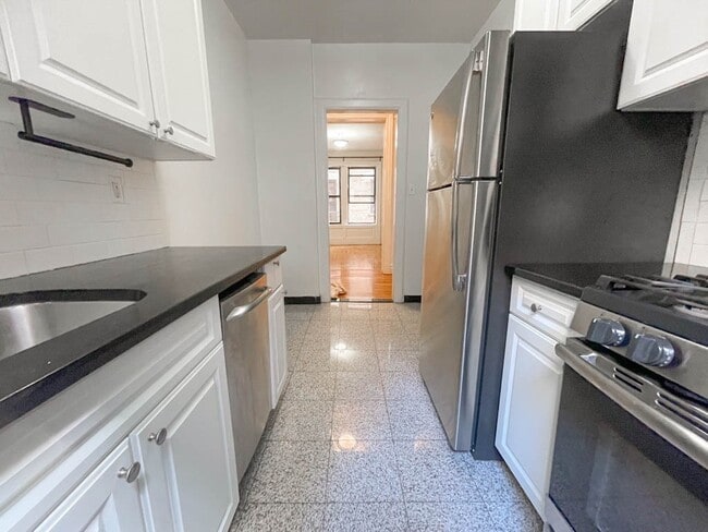 Foto del edificio - 664 W 163rd St