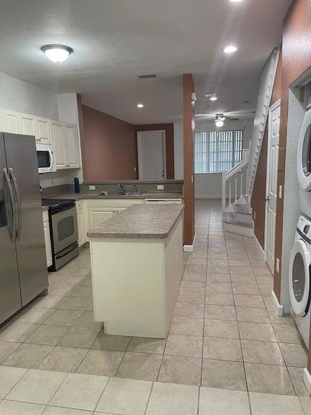 Building Photo - 4194 Napoli Lake Dr