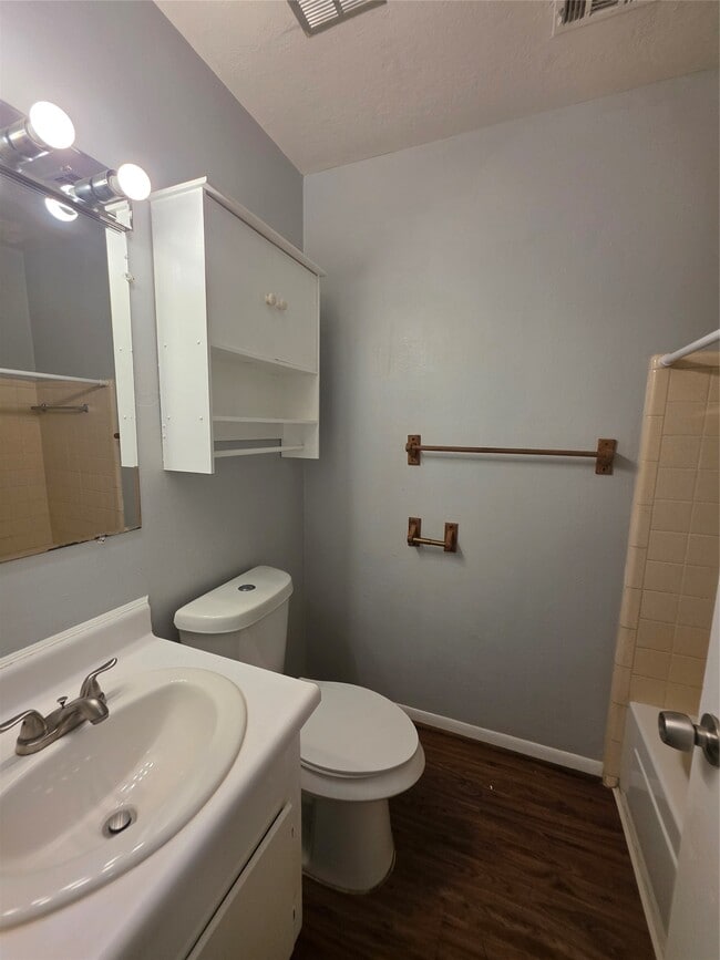 Building Photo - 508 Avondale Ln