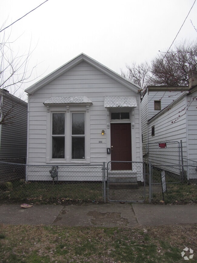 Building Photo - 606 E Kentucky St