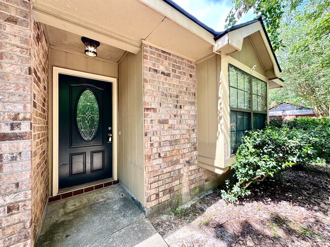 2 Bedroom 2 Bathroom Condo with Fenced Patio! - 2 Bedroom 2 Bathroom Condo with Fenced Patio!