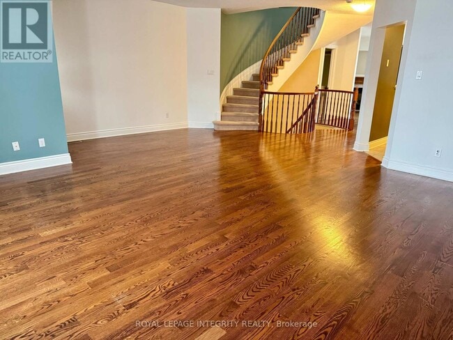 Photo du bâtiment - 72 Castle Glen Crescent