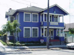 Building Photo - Estancia Del Rey
