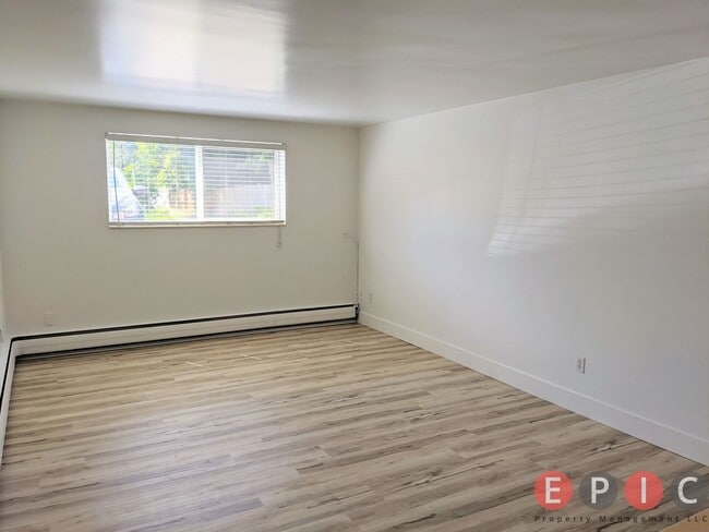 Building Photo - Executive 2 bedroom in the heart of sugarhouse