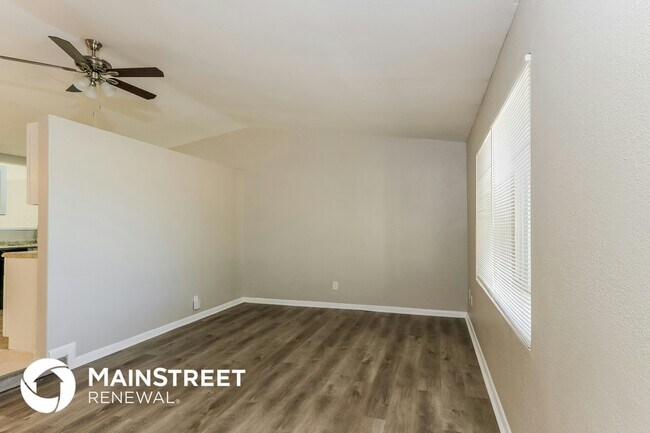 Foto del edificio - 2299 SE Glover St