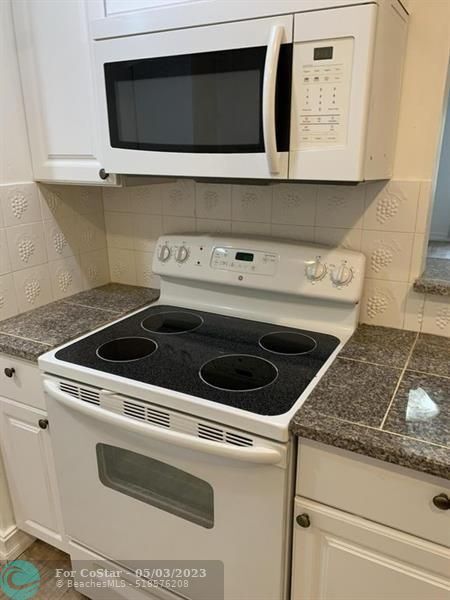 Foto del edificio - 2339 Linton Ridge Cir