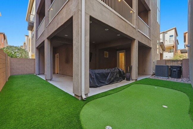 Building Photo - 7059 W Stardust Dr