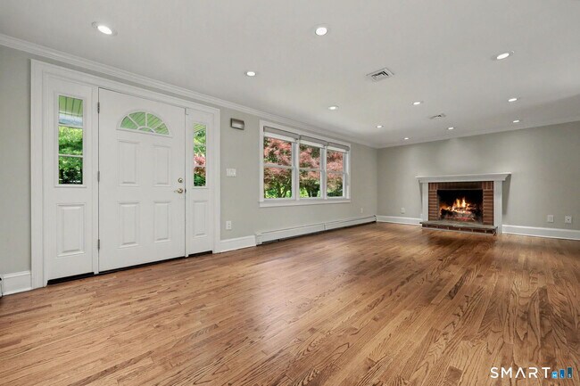 Foto del edificio - 130 W Norwalk Rd