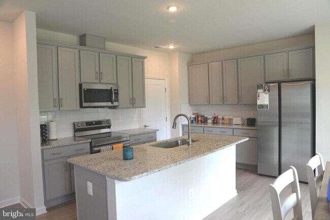 Foto del edificio - 382 Freeman St