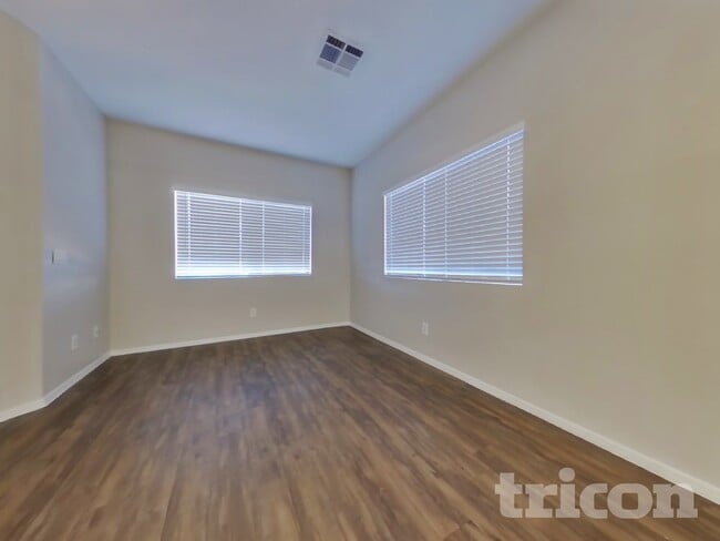 Foto del edificio - 7211 S 8th Pl