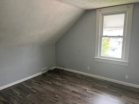 Building Photo - 3800 Buechner Ave