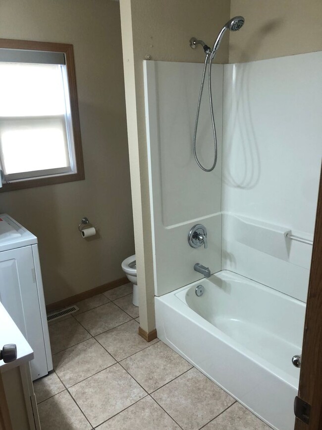 Building Photo - Cozy & Modern 1BD/1BA HOME for Rent!