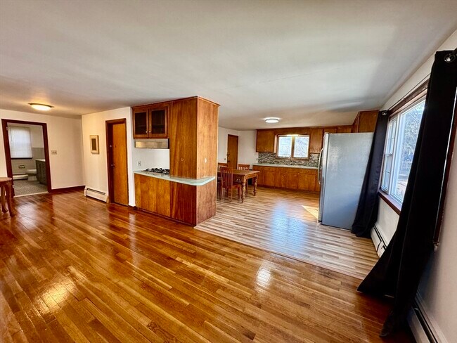 Building Photo - 156 Nichols Ave