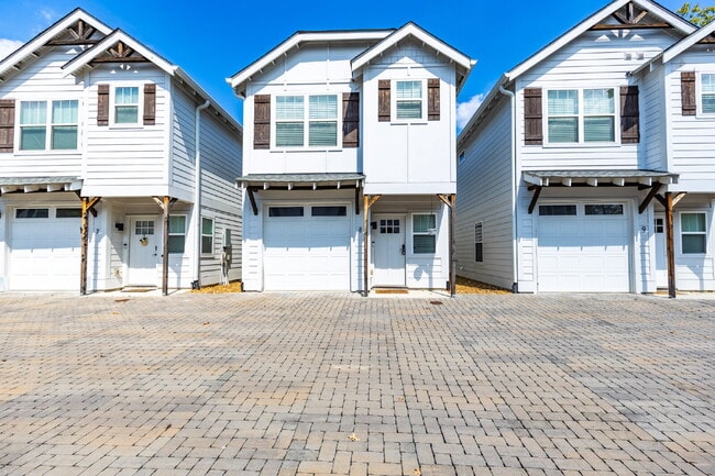 Photo - Convenient Nashville Rental Near Percy Pri... Apartment