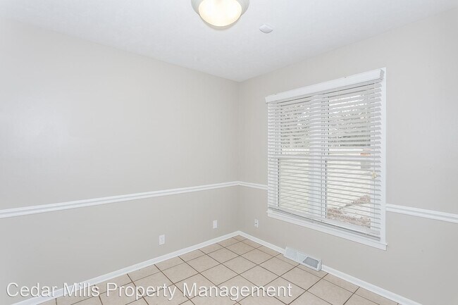 Building Photo - 3 br, 2 bath House - 526 N Broadmoor Ct.