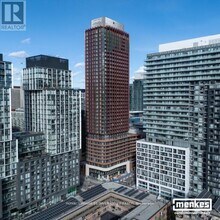 Building Photo - 180 Front St E