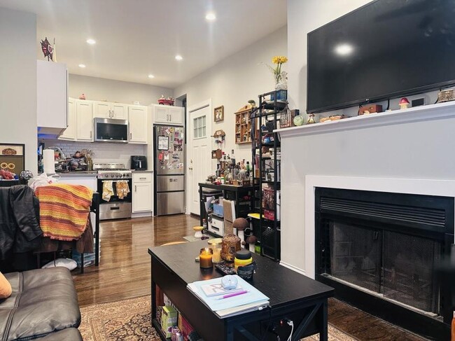 Foto del edificio - 1 bedroom in Chicago IL 60657