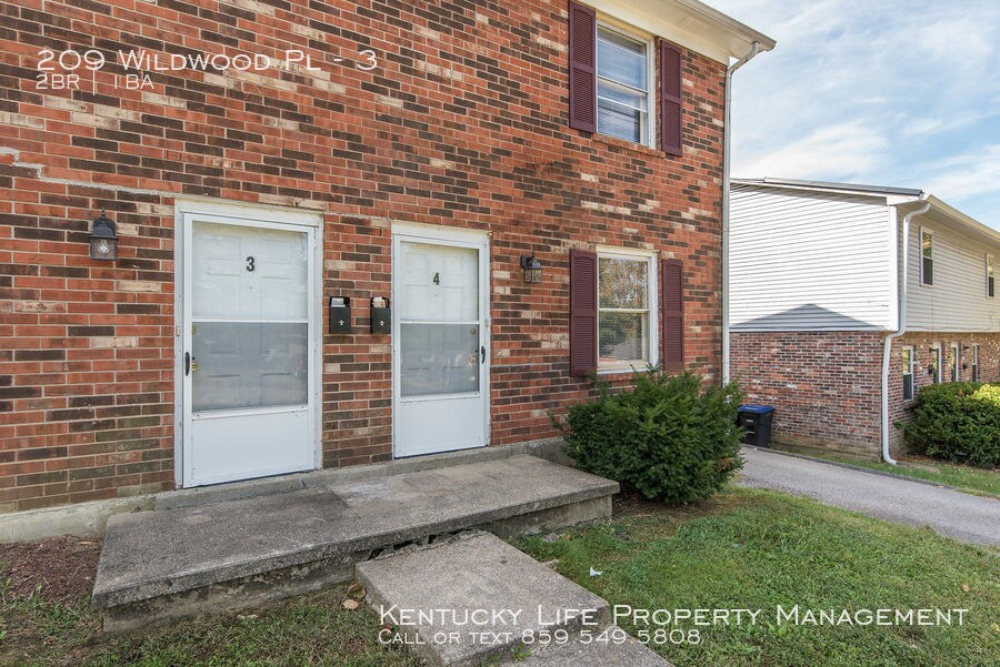 Primary Photo - 209 Wildwood Pl