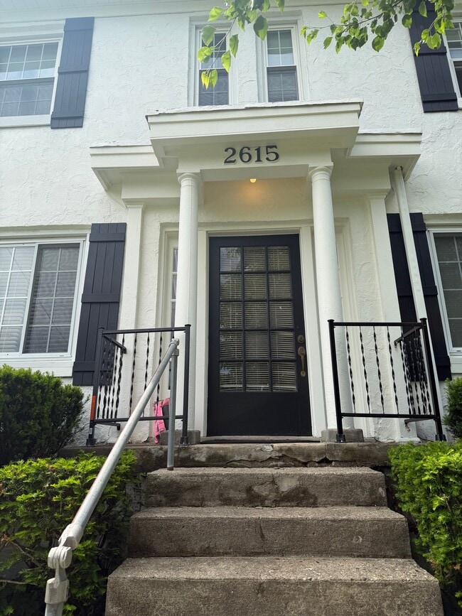 Building Photo - 2615 Sheridan Dr