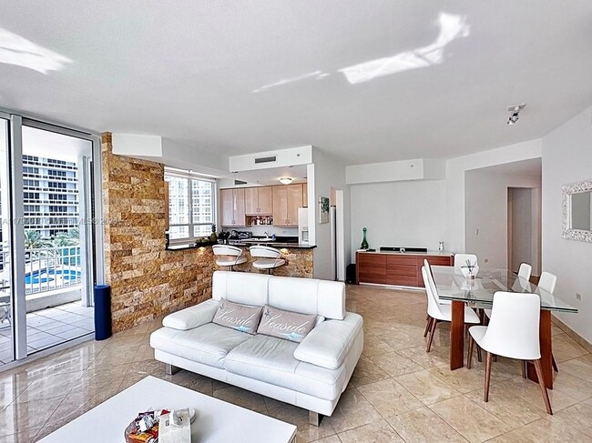 Foto del edificio - 801 Brickell Key Blvd