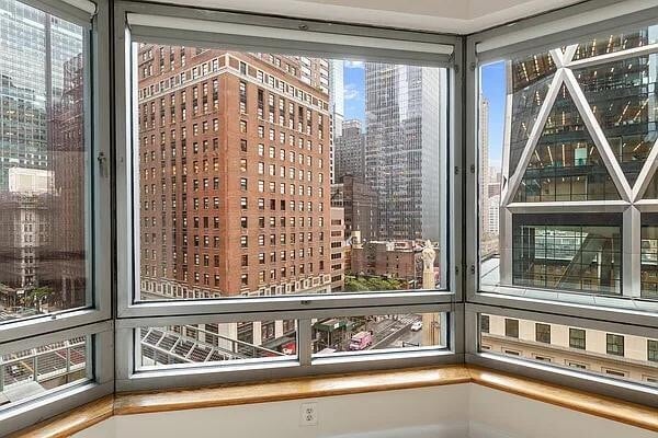 Building Photo - 301 W 57th St
