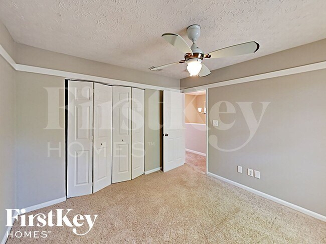 Foto del edificio - 2600 Stratford Ln