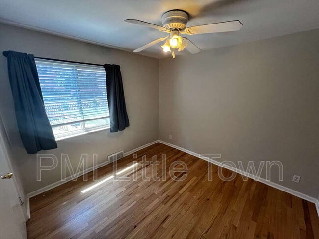 Building Photo - 2487 S Corona St