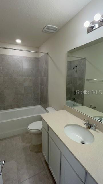 Foto del edificio - 3525 Treetop St