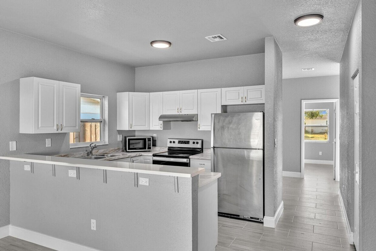 Primary Photo - 2019 NW 64th Ave