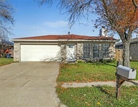 Building Photo - 1112 Union Dr