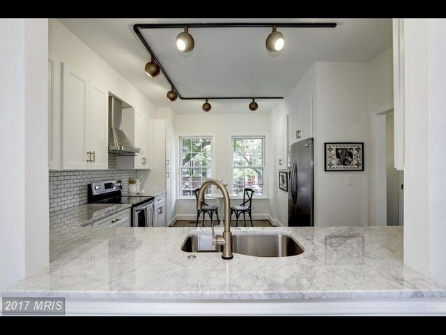 Foto del edificio - 3711 Winfield Ln NW