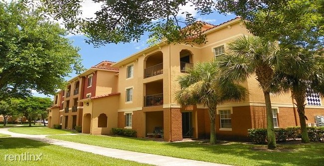 4630 Portofino Way, West Palm Beach, FL 33409 - Room for Rent in West ...