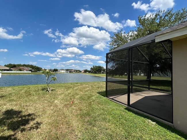 Building Photo - 2817 Maguire Dr