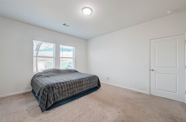 Building Photo - 10133 Pappas Dr