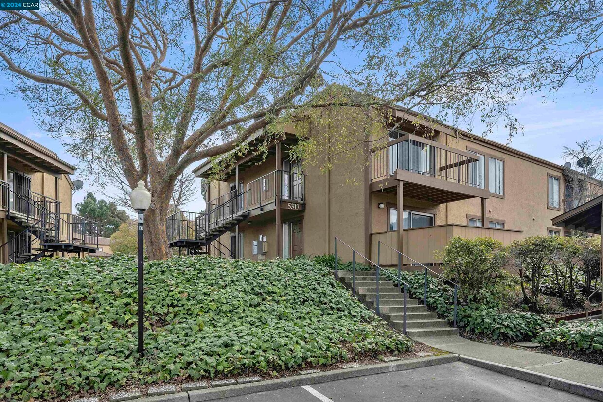 5317 Ridgeview Cir Unit 1, El Sobrante, CA 94803 Room for Rent in El