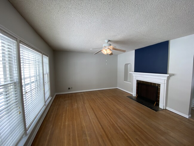 Living Room - 308 S Glendale St