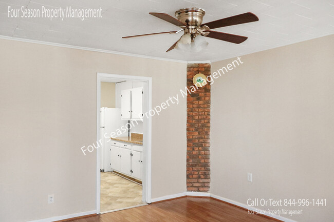 Building Photo - 130 Elm St