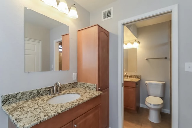 Foto del edificio - 3038 E Dahlia Dr