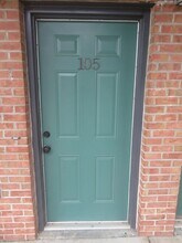 Building Photo - 1201 Laurel Ave