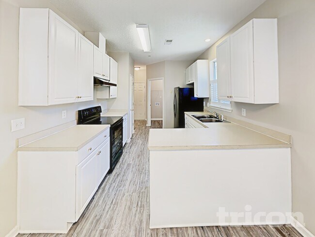Building Photo - 110 Fawnhill Ct