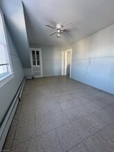 Building Photo - 467 21st Ave