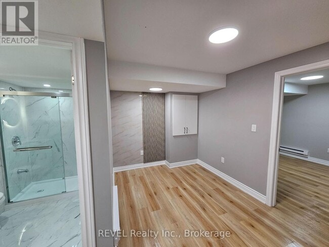 Photo du bâtiment - 16 Concord Dr