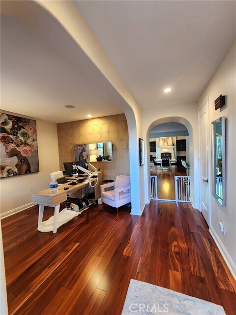 Building Photo - 37 Rincon Way