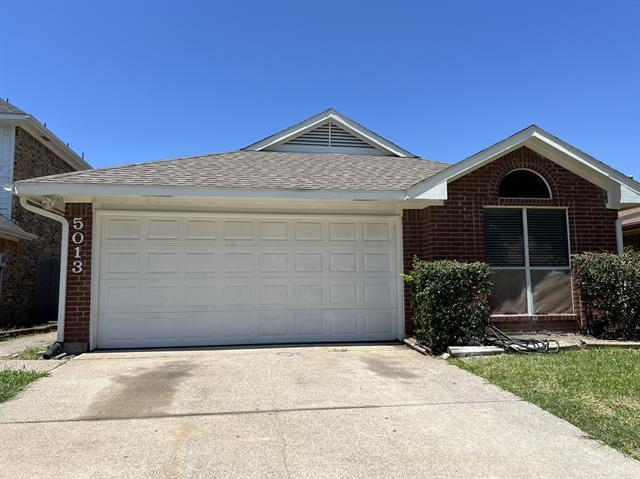 Building Photo - 5013 Hearthcrest Dr