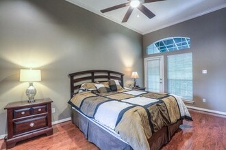 Building Photo - 2010 Fairview St Building Photo - 2010 Fairview St