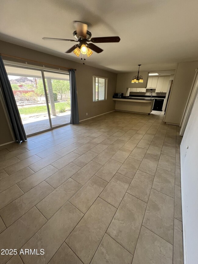 Building Photo - 125 E Papago Dr