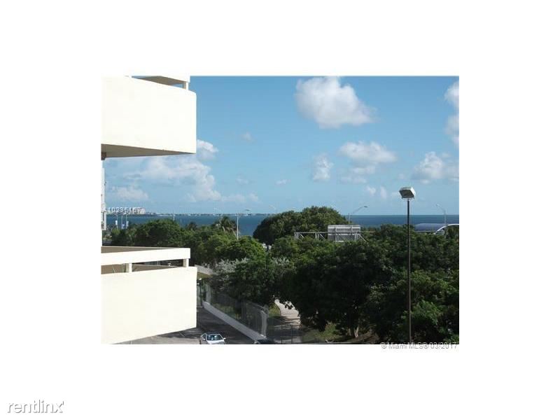Building Photo - 2501 Brickell Ave