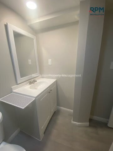 Building Photo - Room for rent in convenient Ogden Location