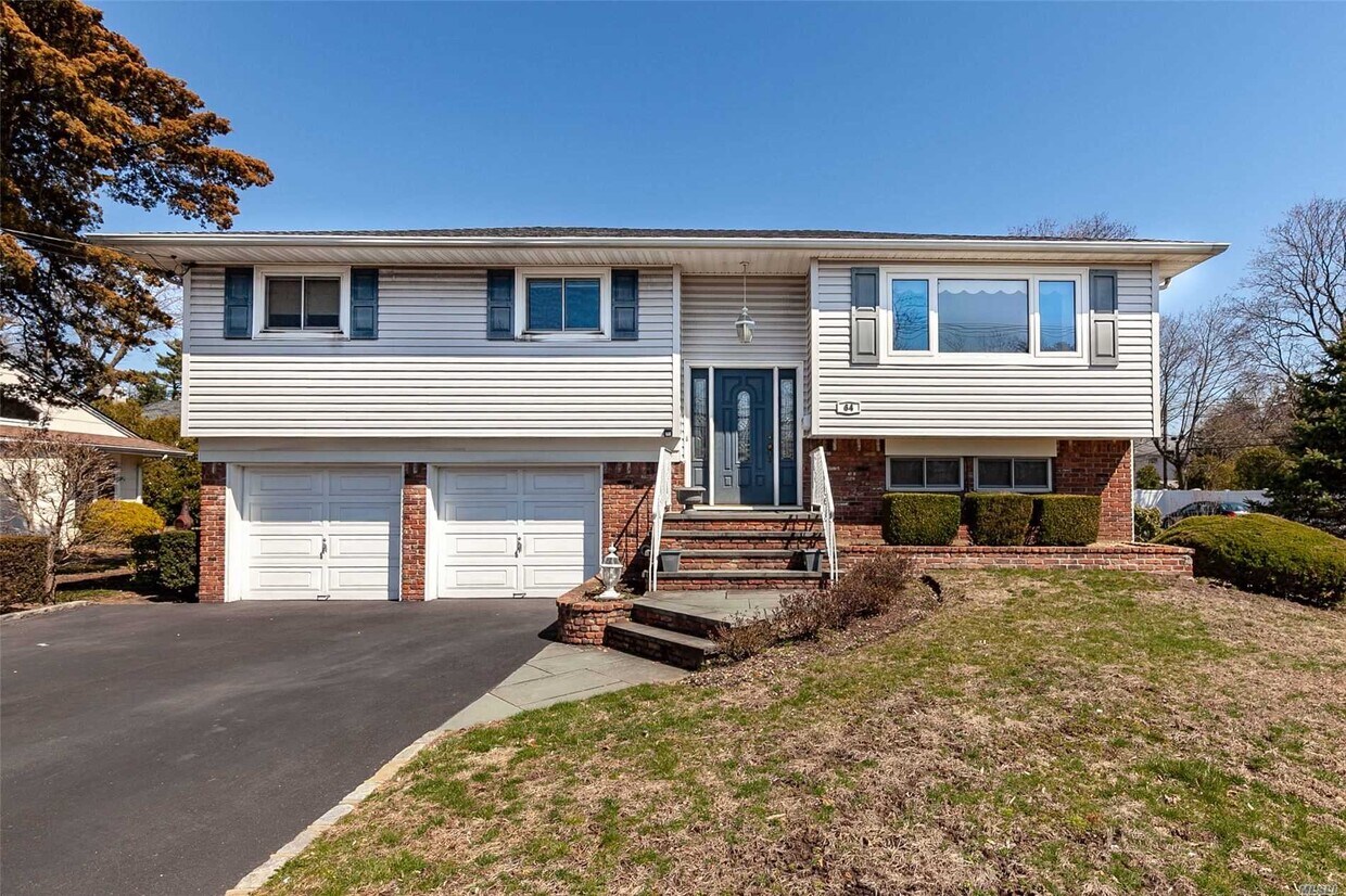 64 New South Rd, Hicksville, NY 11801 House for Rent in Hicksville