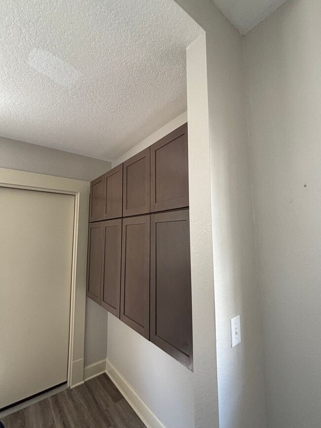 Building Photo - For Rent: Charming Mixed-Use Home – 1 Bedroom + Den